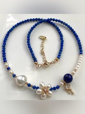 GP43-Handmade Pearl Flower And Lapis Lazuli Necklace